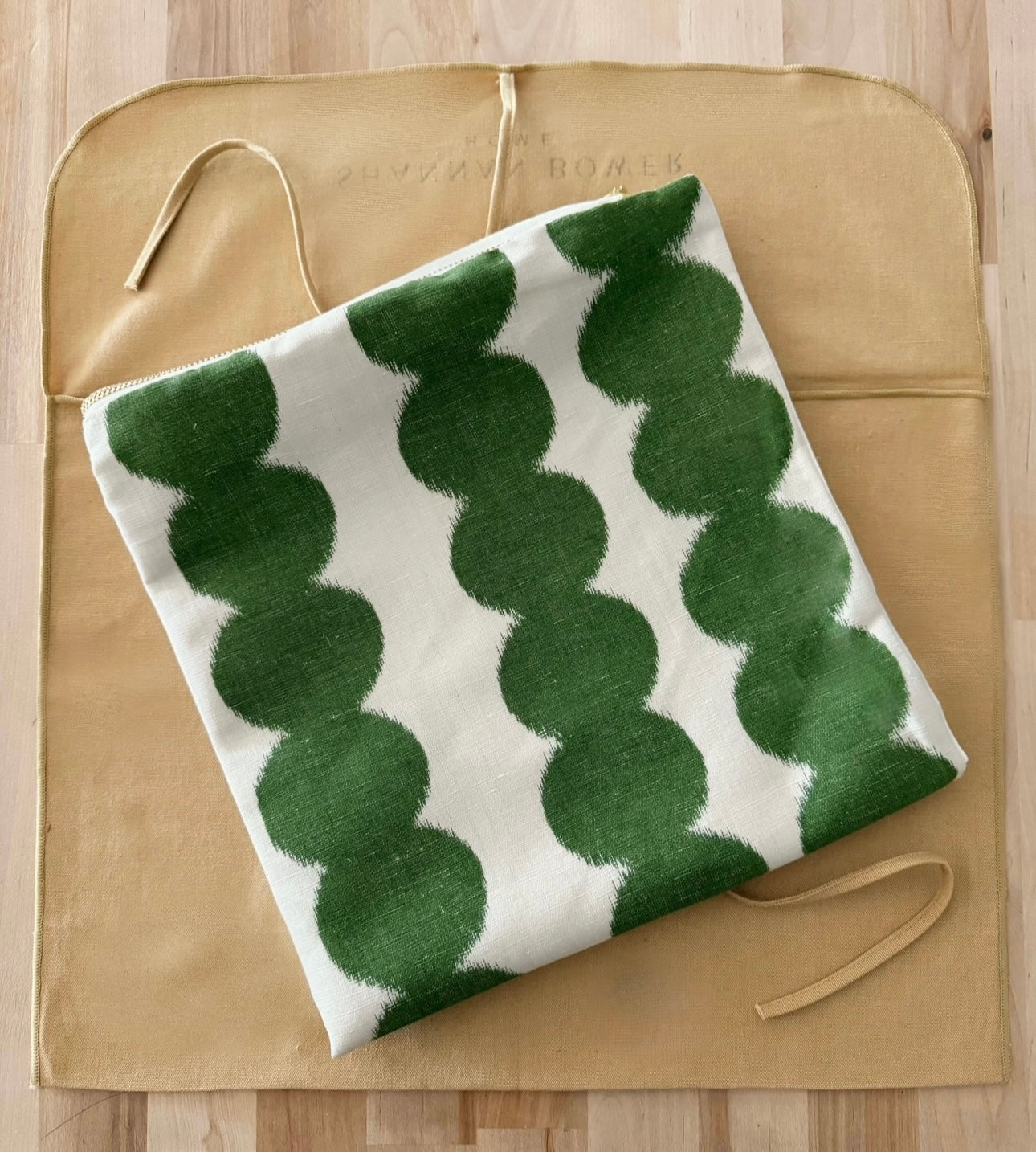 DESIGNER DUST COVER PILLOW