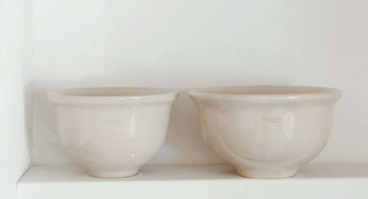 HANDMADE CERAMIC MIXING BOWL