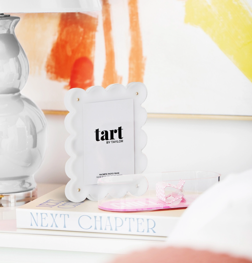 WHITE ACRYLIC PICTURE FRAME