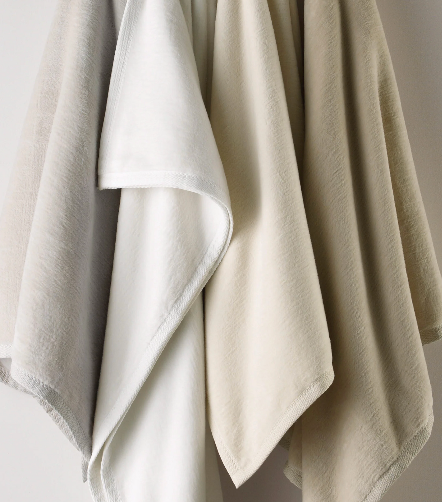 ALL SEASONS THROW