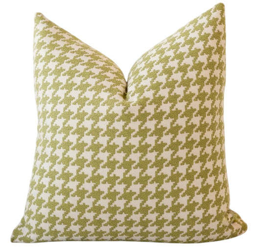 CAMILA PILLOW - Product image highlighting color, material, and overall design.