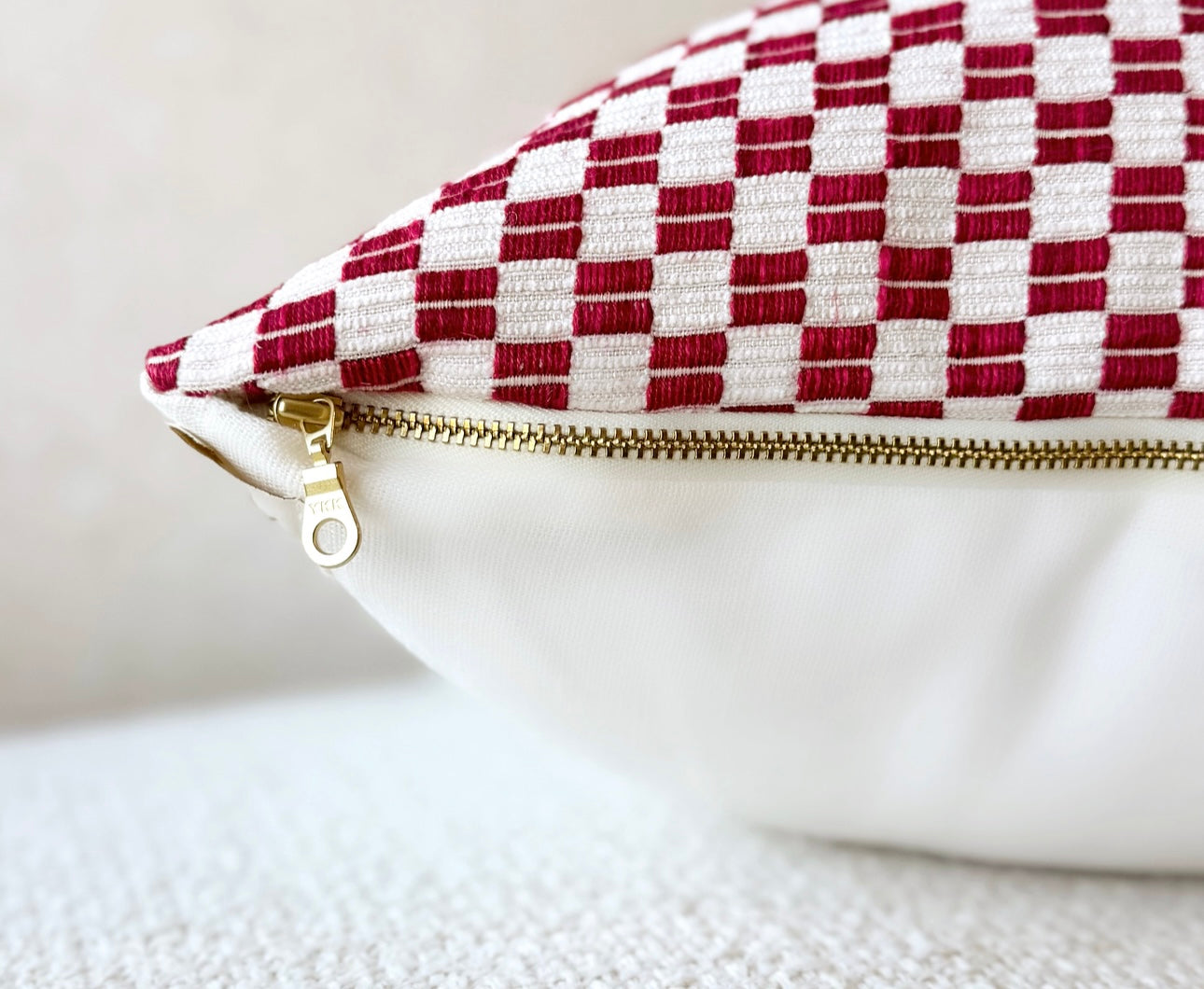 LAUREL PILLOW