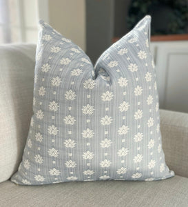 KINLEY PILLOW COVER