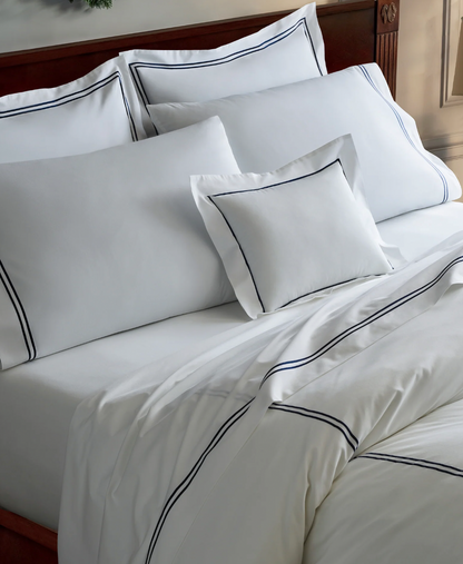 WHITE / NAVY PERCALE SHEET SET