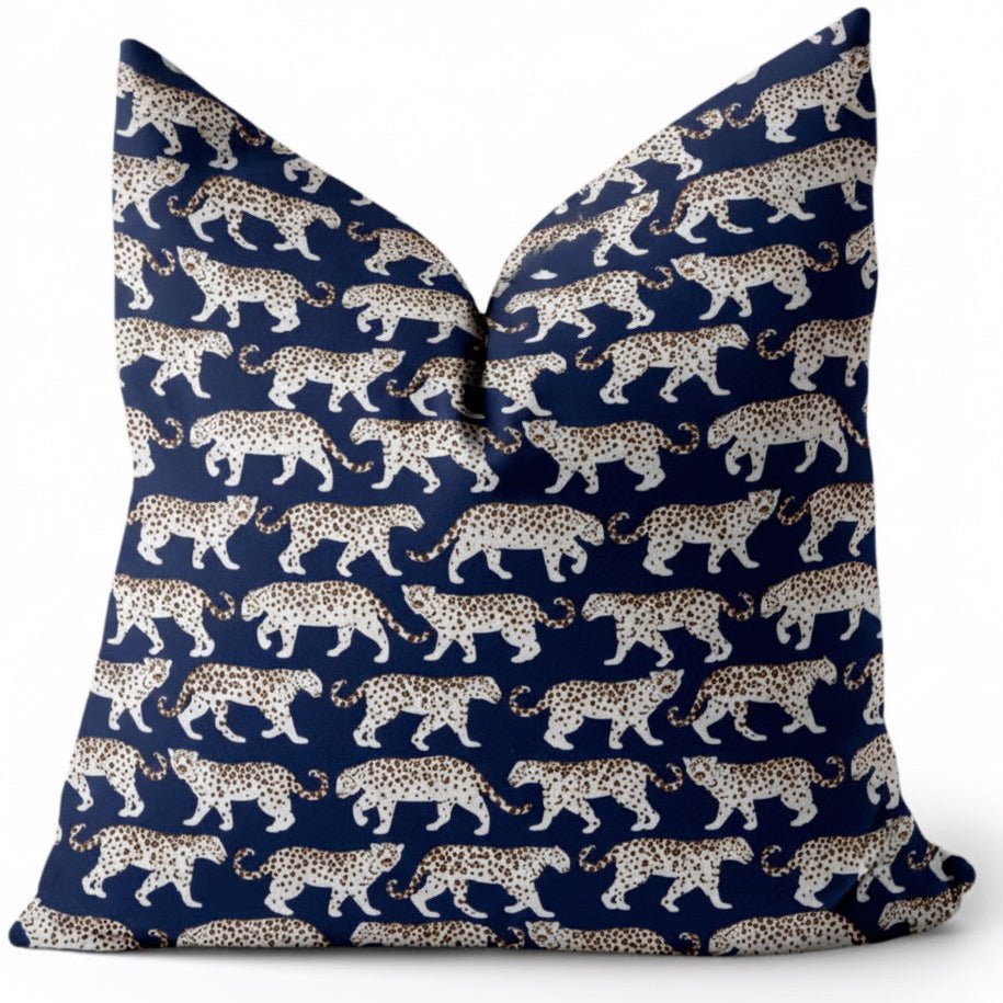 NOVA PILLOW  Product image highlighting color, material, and overall design.