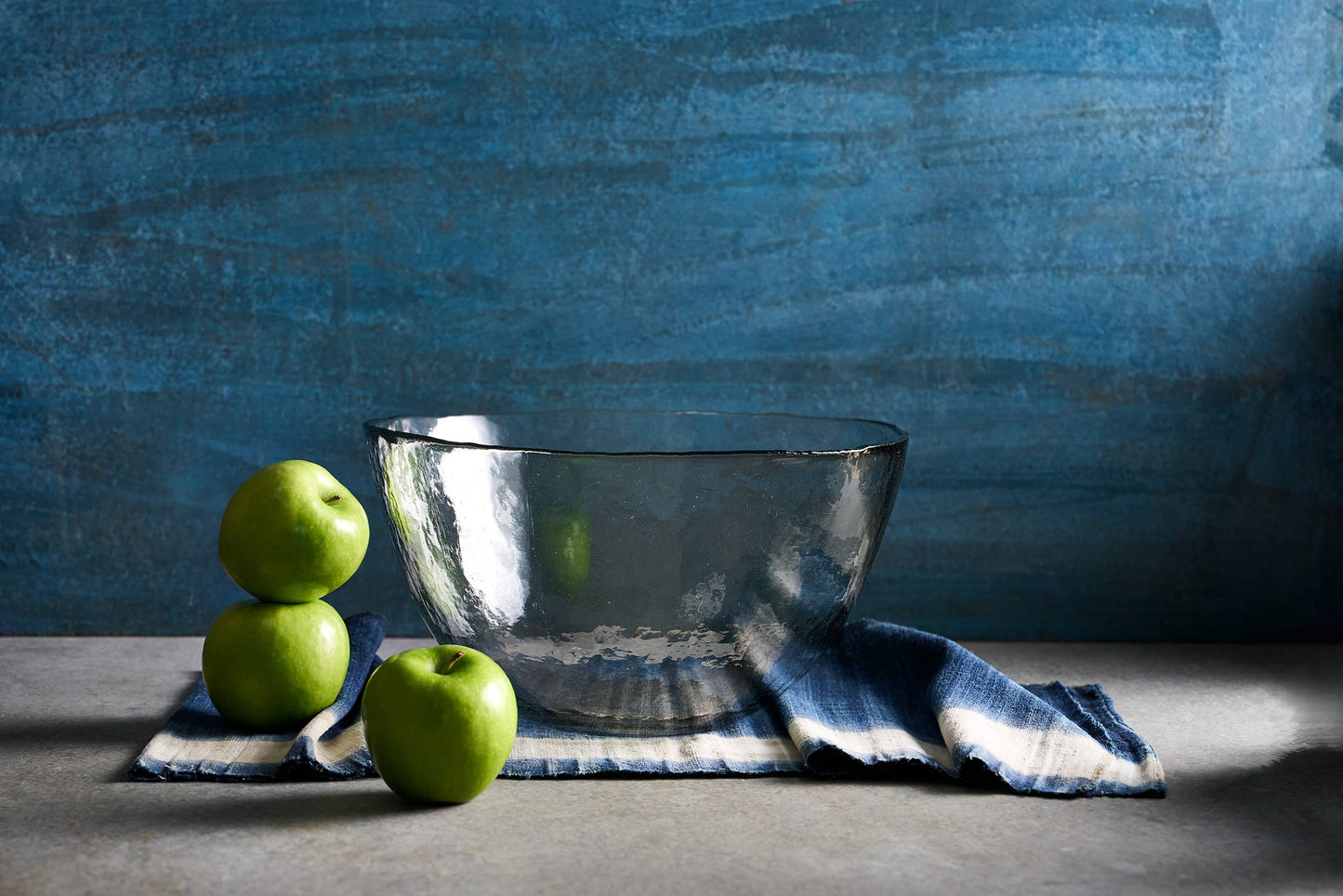 PEBBLED GLASS OWL  product image showing bowl showing with apples