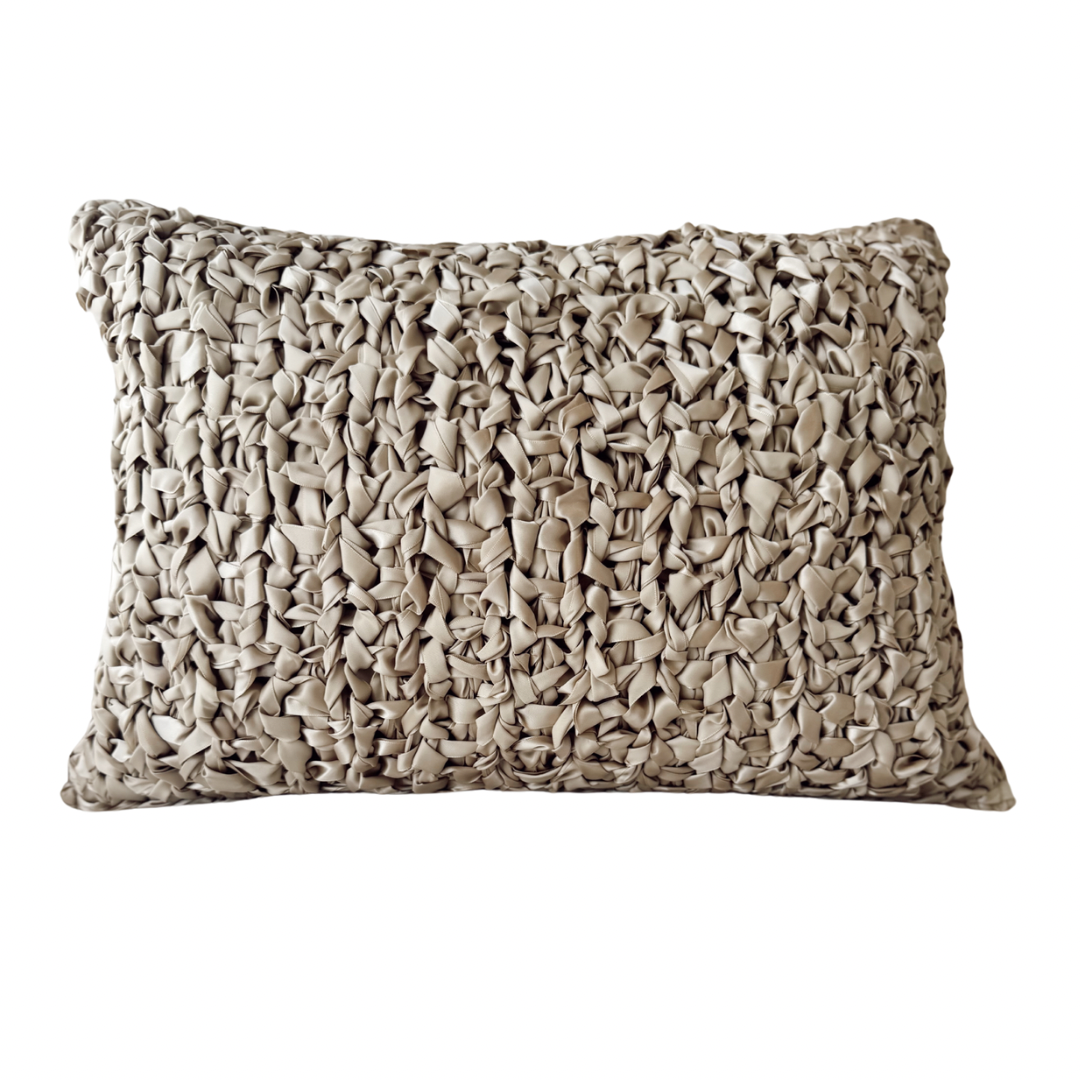 RIBBON KNIT PILLOW