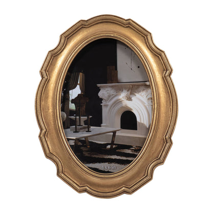 ROUND VINTAGE PICTURE FRAME product image highlighting color, material, and overall design