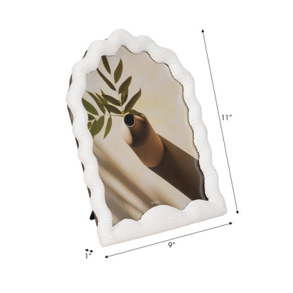 WAVY ARCH PICTURE FRAME product image highlighting color, material, and overall design